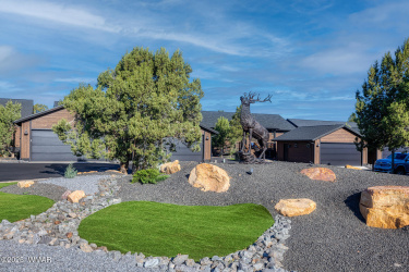 2070 Bison Pass Court, Show Low, Arizona 85901, Bedrooms, ,Bathrooms,Residential,For Sale,Bison Pass,257370