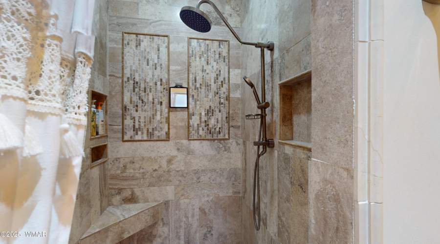 Master Walk In Shower