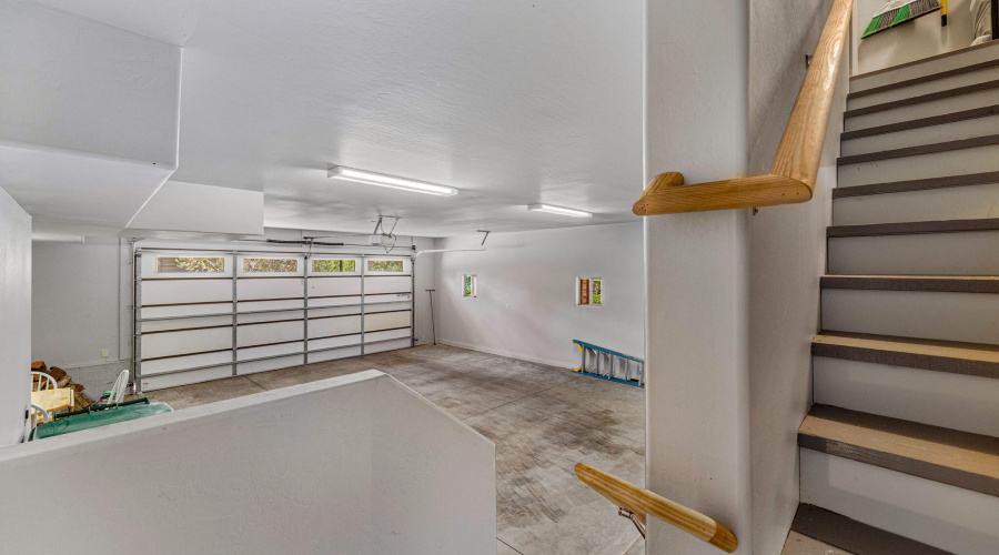 Garage/Basement-Stairs to Main Floor