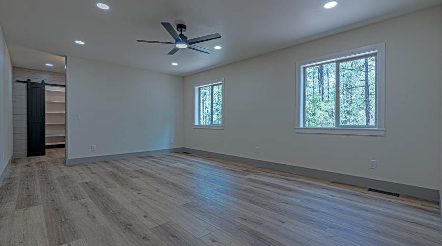 Huge Primary bedroom