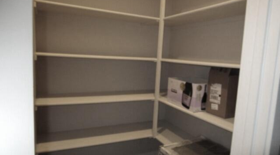 Walkin Pantry