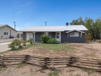 207 Encanto Drive, Holbrook, Arizona 86025, Bedrooms, ,Bathrooms,Residential,For Sale,Encanto,257465