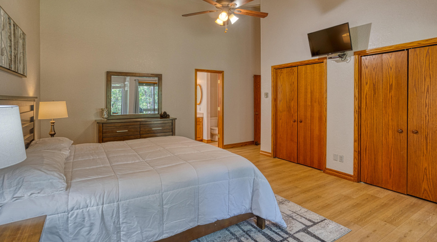 PAX_9289_AuroraHDR2019-edit