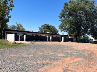 1710 Hill Road, Holbrook, Arizona 86025, Bedrooms, ,Bathrooms,Residential,For Sale,Hill,257533