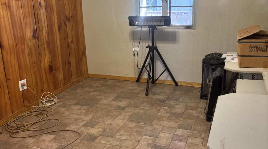 Dining Rm Window on E