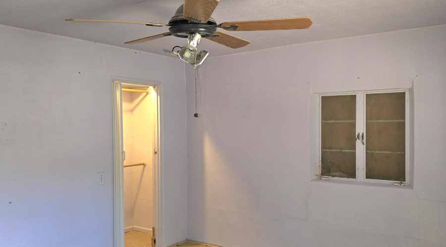 Lavendar Bdrm Window N & Closet NW