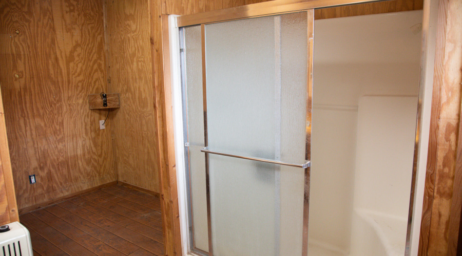 Bath His Shwr & Alcove