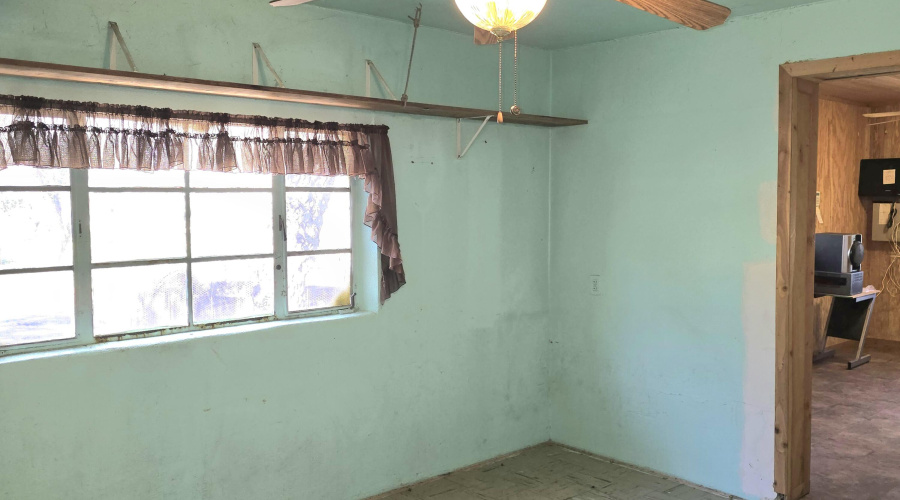 Turquoise Bdrm twd Window