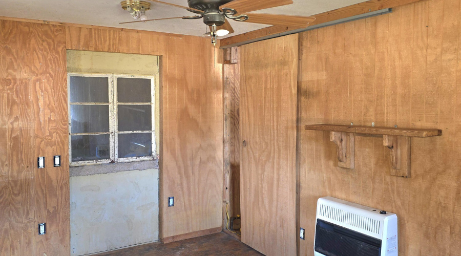 Back Rm twd Adobe Lavendar Bdrm