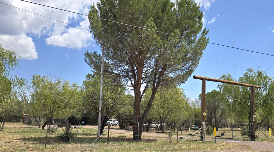 2.58 ACRES Entrance Gate