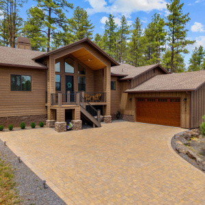 1140 S Lakeside Trail