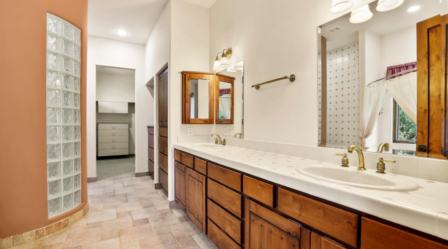 Master Bathroom - Double Sinks