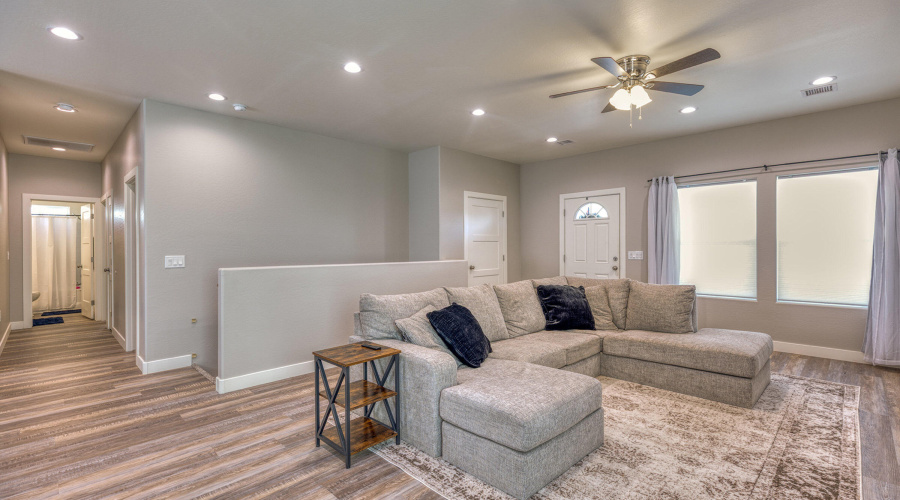 012_photo_12_799_cobble_lane_taylor_lind