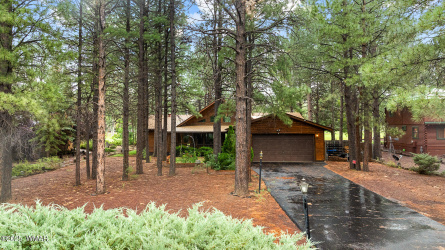 3347 Blue Moon Circle, Pinetop, Arizona 85935, Bedrooms, ,Bathrooms,Residential,For Sale,Blue Moon,257602