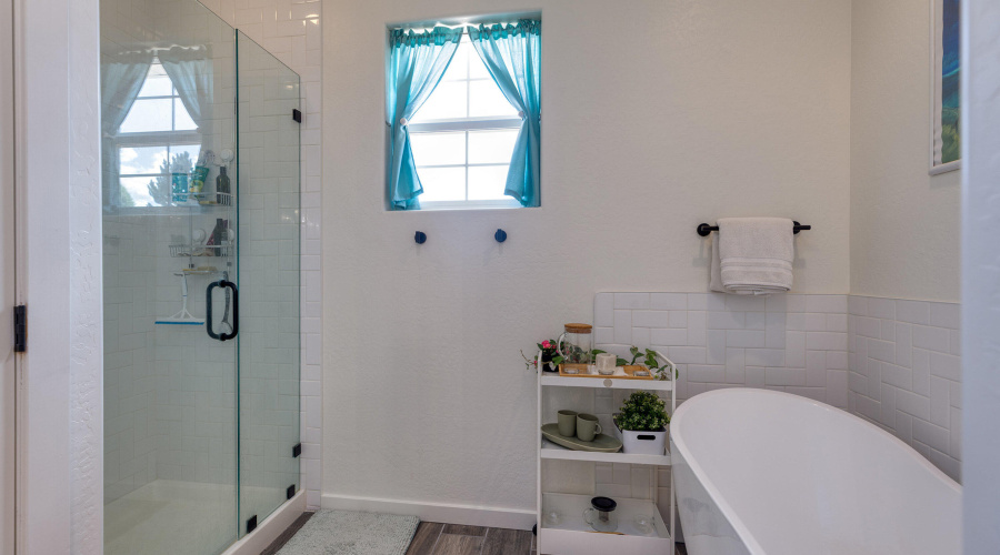 12 411 Hillcrest (28)