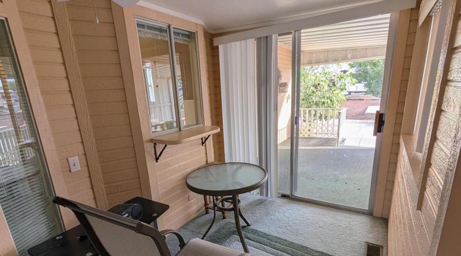 PXL_20250821_003303289.MP~2