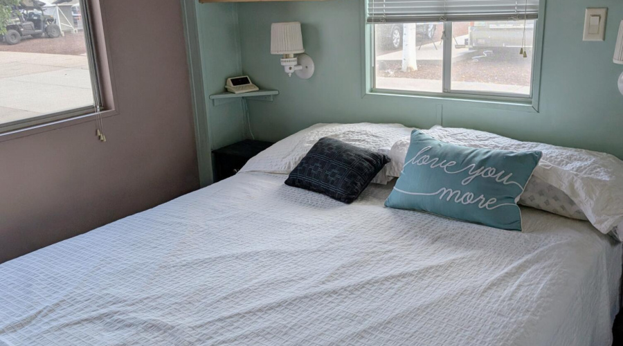 PXL_20250821_004343559.MP~2