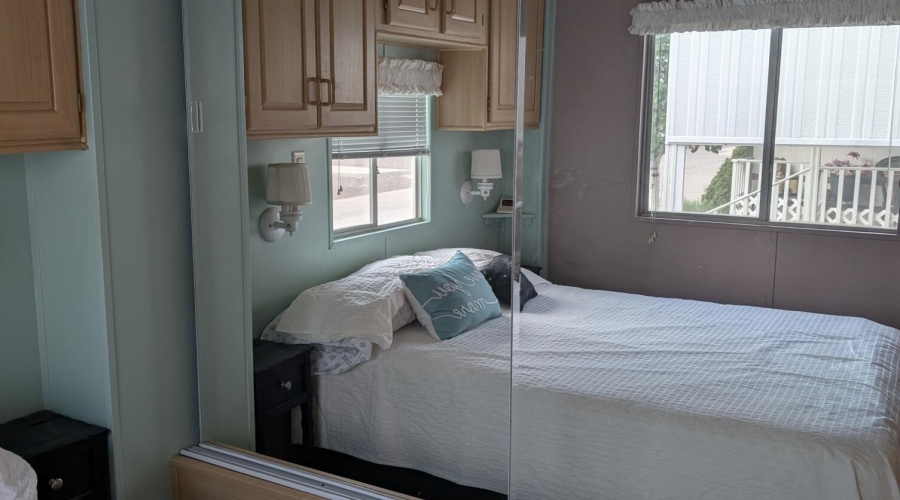 PXL_20250821_004402892