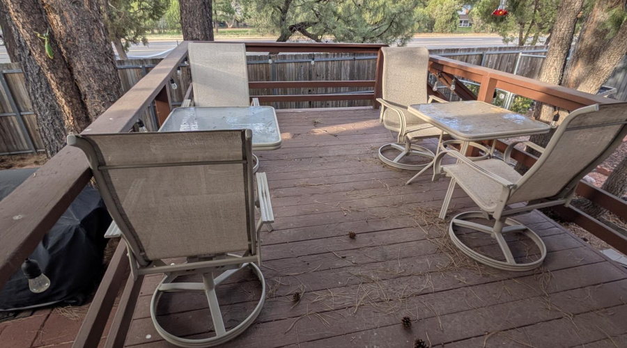 PXL_20250821_004057424