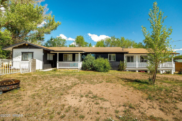 228 3rd Street, Eagar, Arizona 85925, Bedrooms, ,Bathrooms,Residential,For Sale,3rd,257628