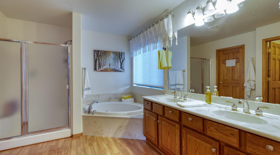 028_photo27_280_cedar_breaks_ave_sl_jenn