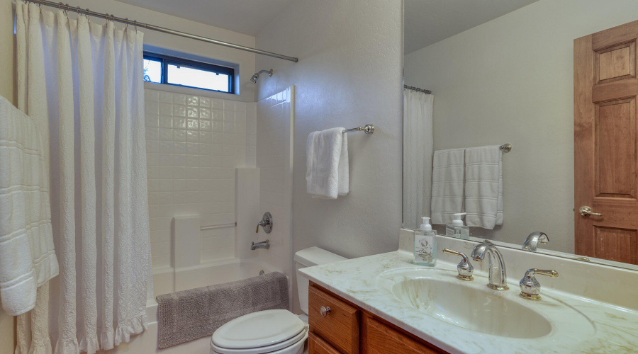 032_photo32_280_cedar_breaks_ave_sl_jenn