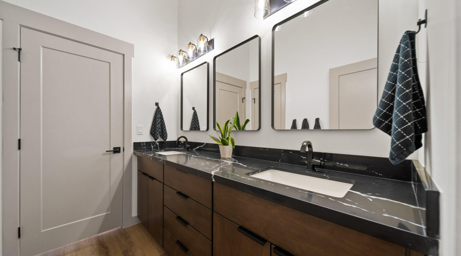 twinflamerem-58_(2048)