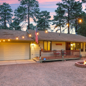 Twilight Front of Home (4)