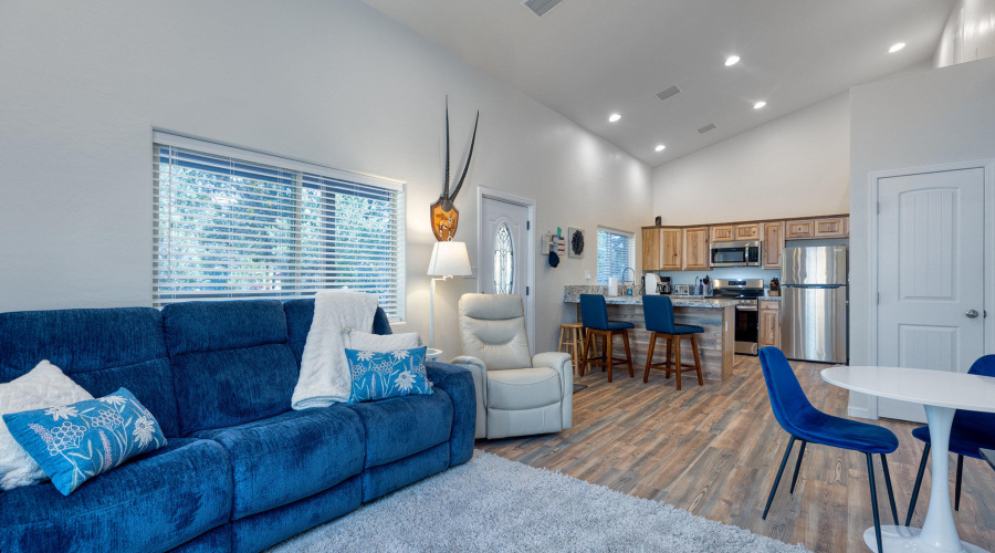 014_photo_13_2145_cottontail_rd_overgaar