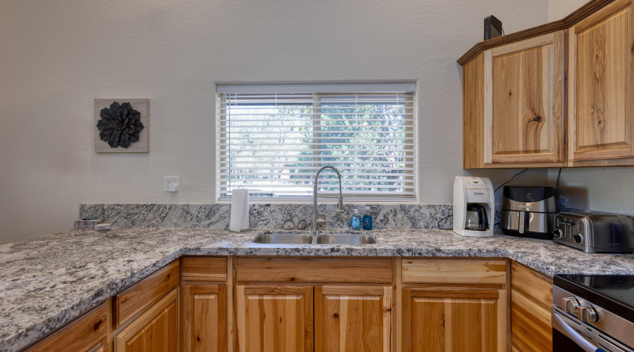 017_photo_16_2145_cottontail_rd_overgaar