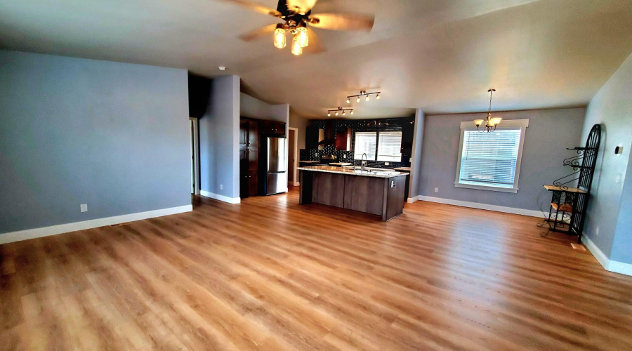 20250825_103839_resized