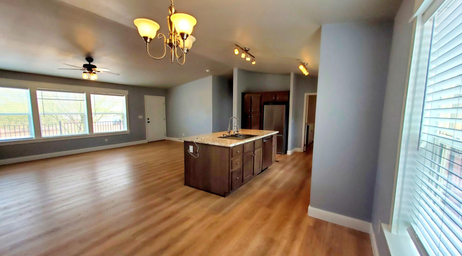 20250825_103855_resized