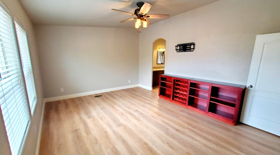 20250825_104115_resized