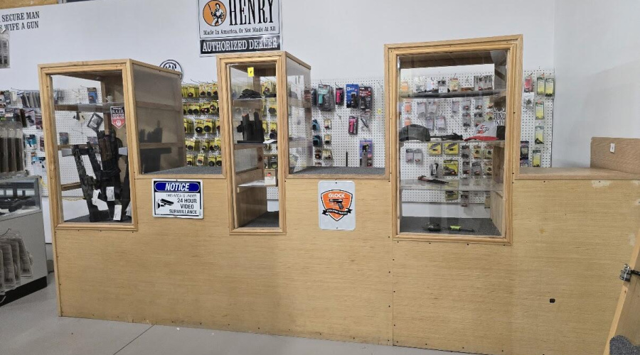 Interior_Merchandise_20250816_193413