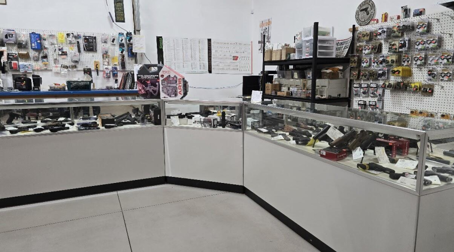 Interior_Merchandise_20250816_193643