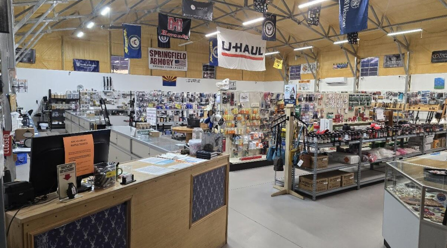 Interior_Merchandise_entry_20250816_1927