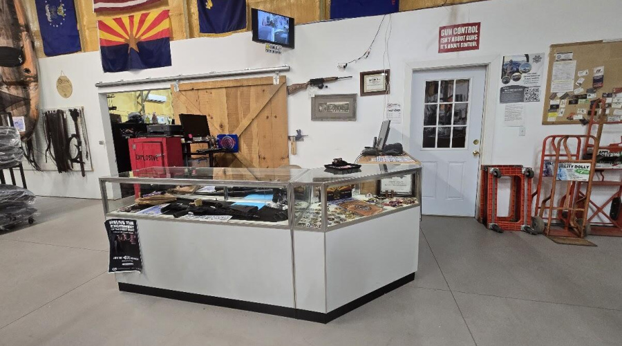 Interior_Merchandise_20250816_192820