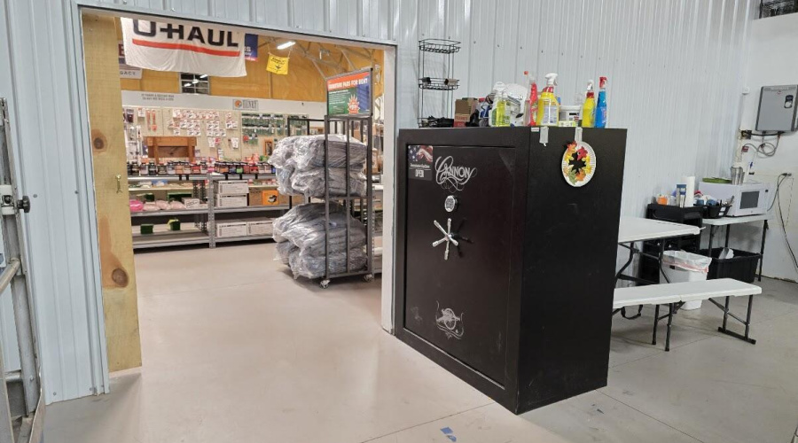 Interior_Warehouse to Store_20250816_195