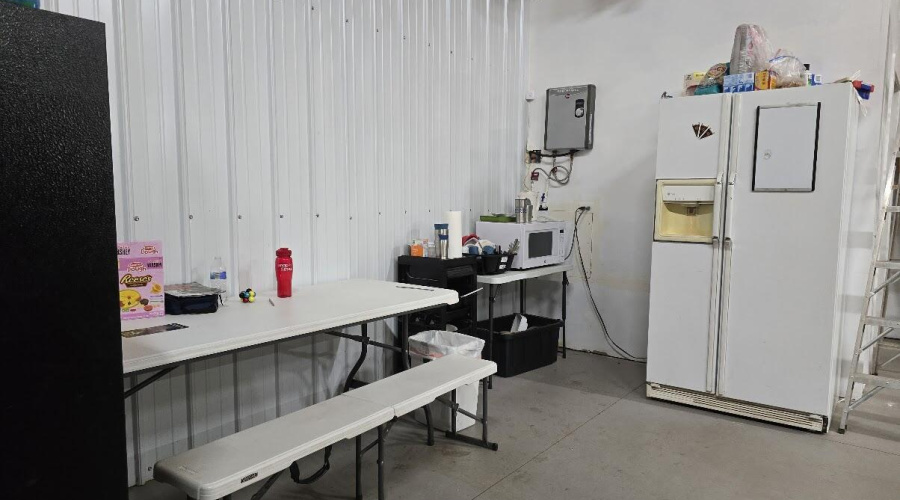 Interior_Break Area_20250816_195535