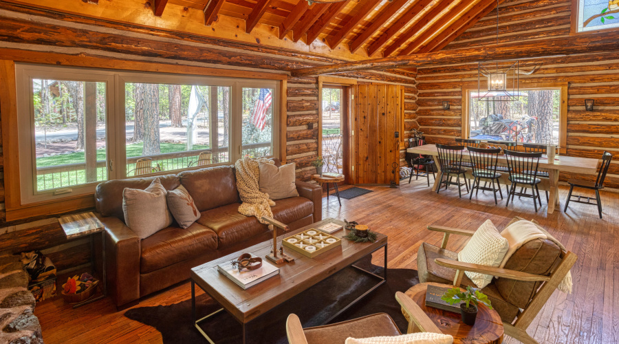 PAX_0632_AuroraHDR2019-edit