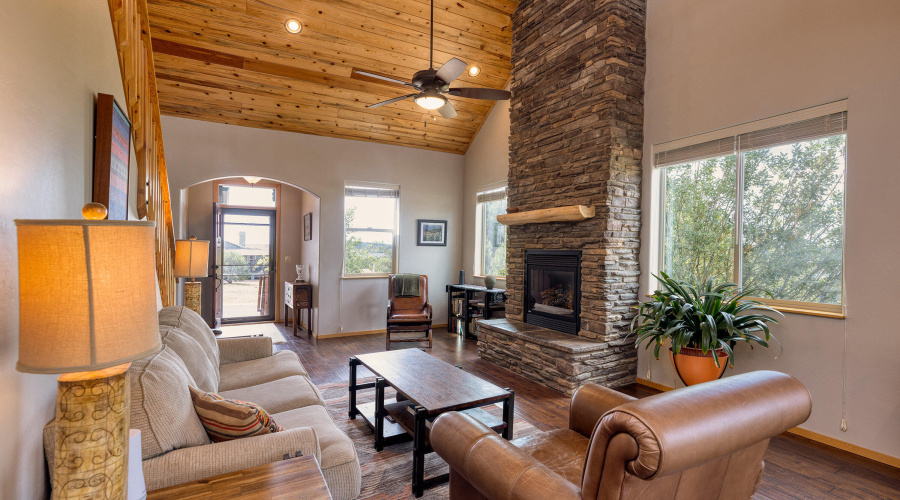 014_photo14_2220_e_rock_garden_dr._sl_st