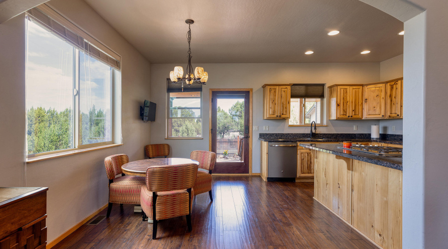 015_photo15_2220_e_rock_garden_dr._sl_st