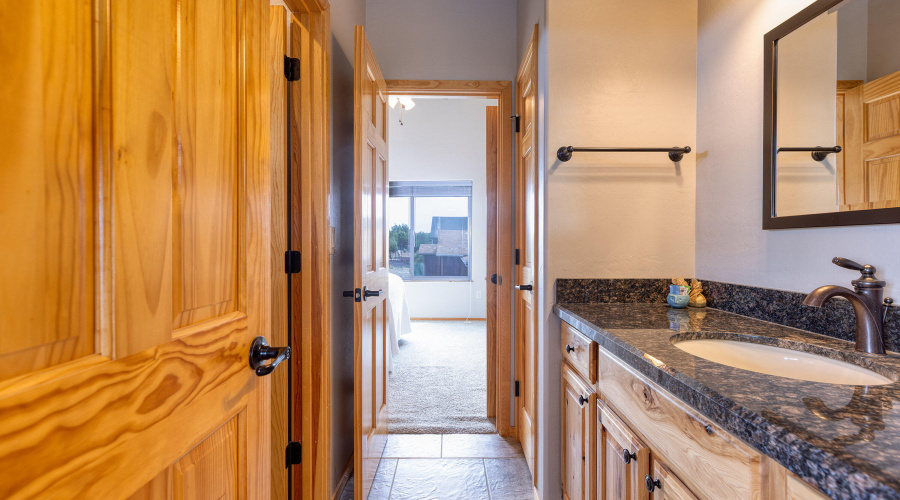 040_photo40_2220_e_rock_garden_dr._sl_st