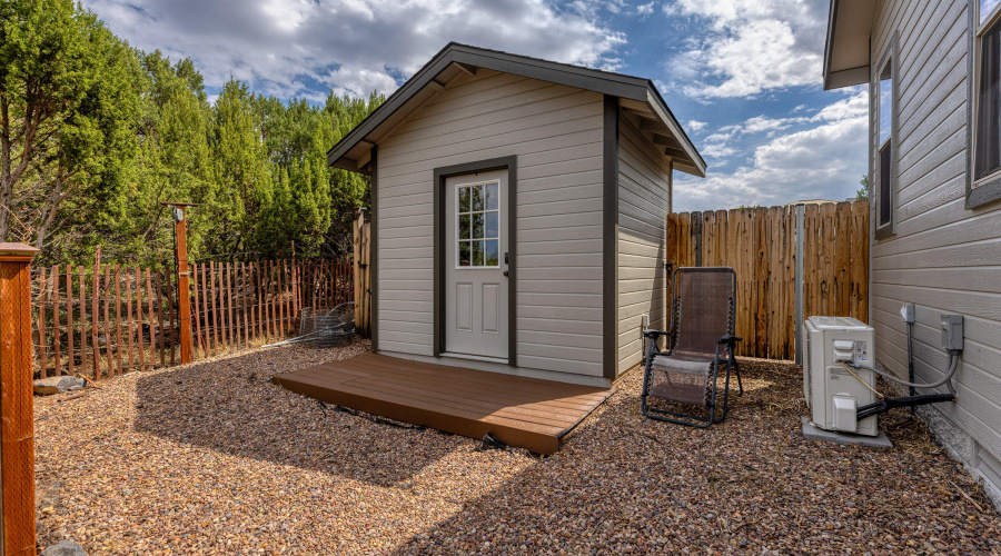 045_photo45_2220_e_rock_garden_dr._sl_st