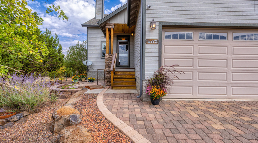 009_photo9_2220_e_rock_garden_dr._sl_ste