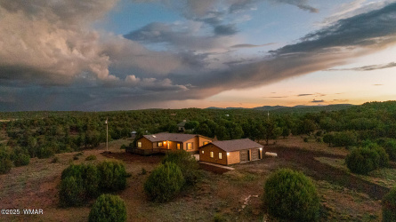 6649 Songbird Lane, Show Low, Arizona 85901, Bedrooms, ,Bathrooms,Residential,For Sale,Songbird,257779