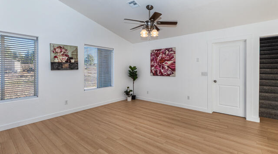 502 1100 West Street W MLS-9