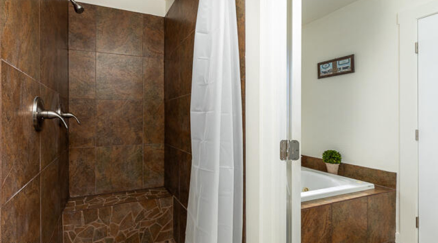 502 1100 West Street W MLS-36