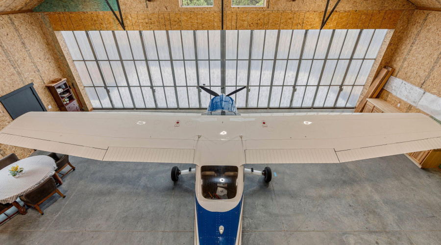 MEZZANINE LOOKING DOWN
