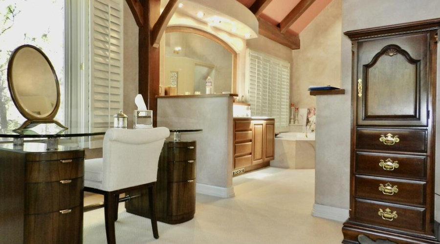 604122F5-6254-4FB5-8DB4-C3AA9AB1D26E_1_1